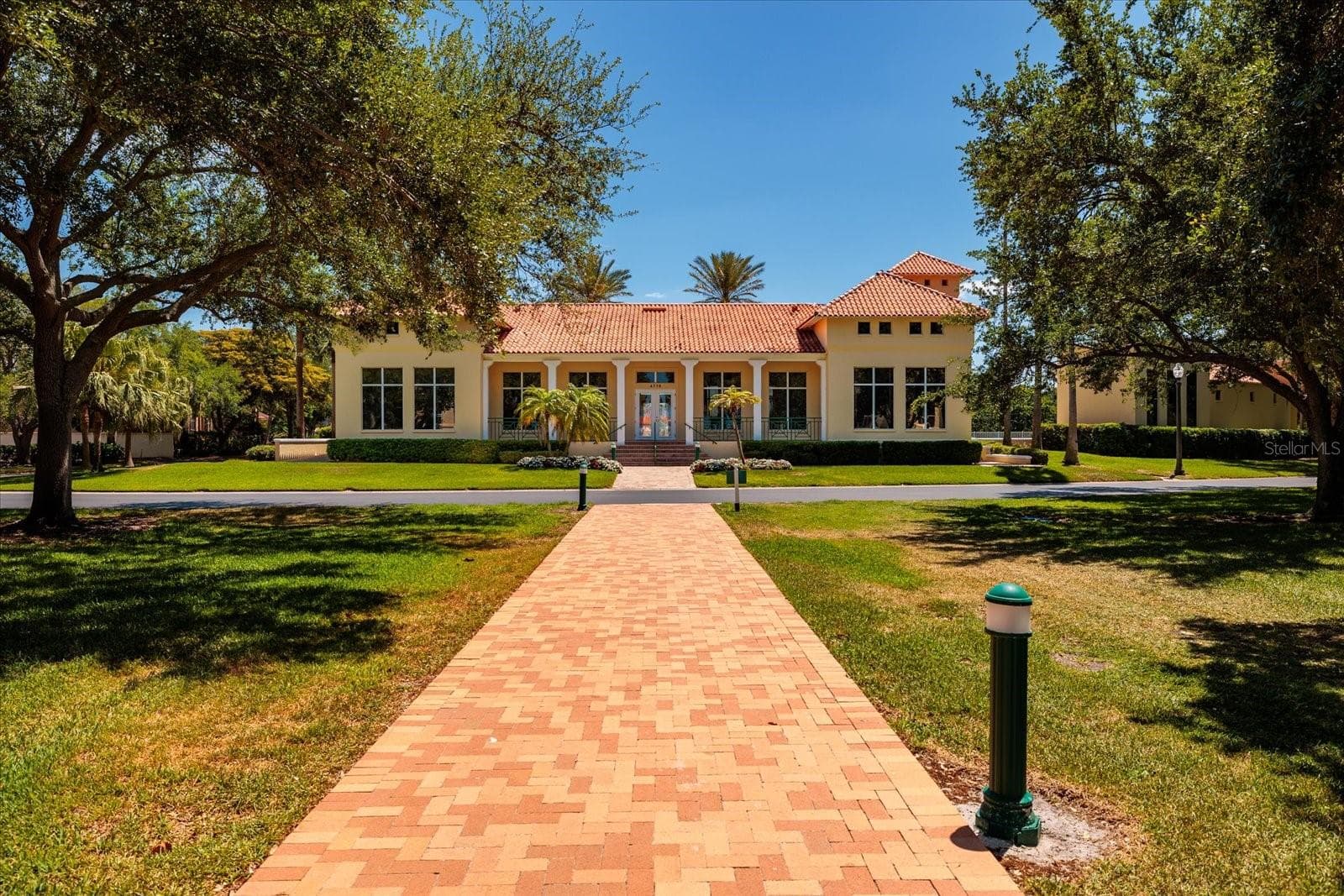 Cluhouse - 4801 OSPREY DR S #207, ST PETERSBURG