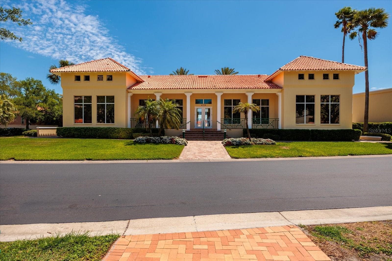 Clubhoouse - 4801 OSPREY DR S #207, ST PETERSBURG