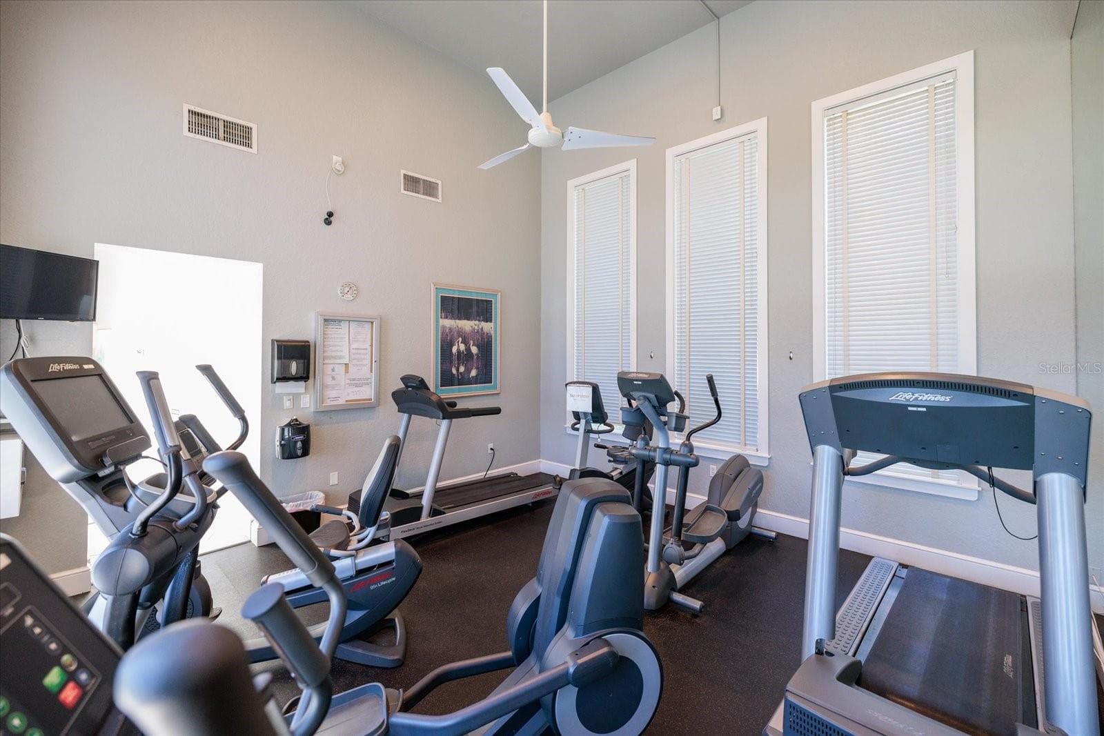 Fitness center - 4801 OSPREY DR S #207, ST PETERSBURG