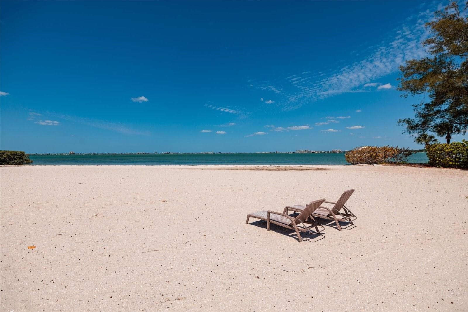 Private Beach - 4801 OSPREY DR S #207, ST PETERSBURG