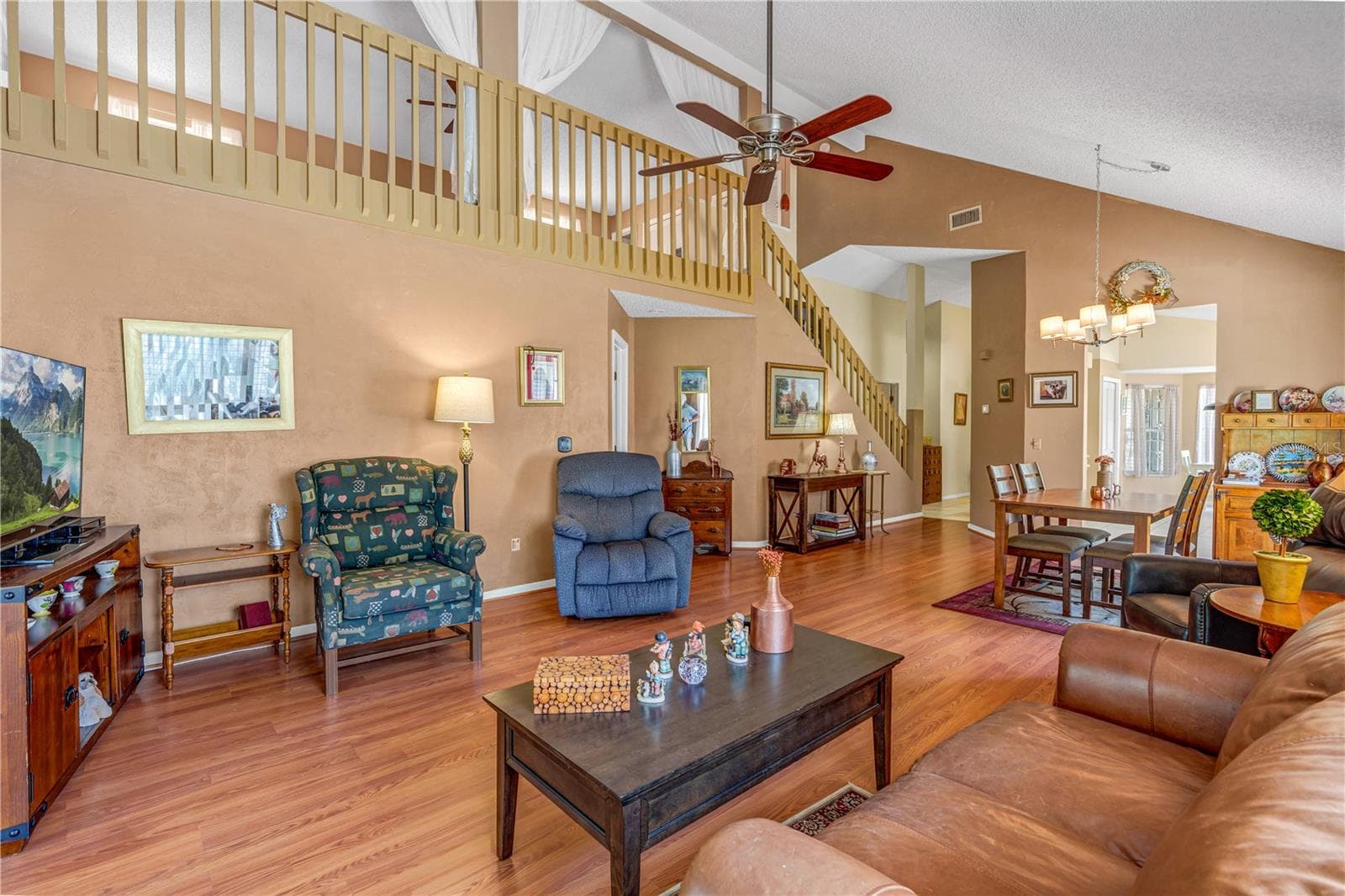 Large & Open Living/Dining Areas - 524 CROOKED STICK DR, DAYTONA BEACH