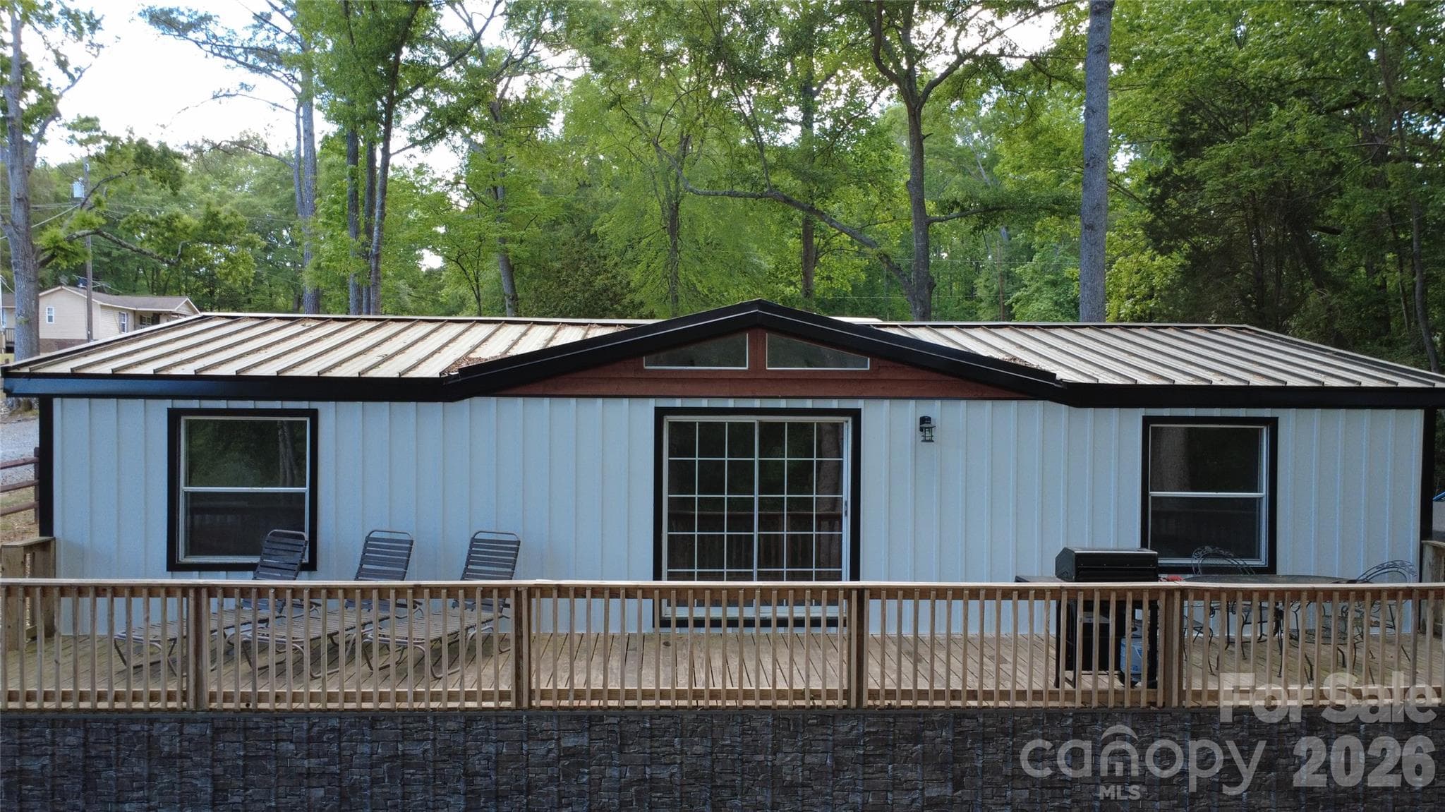 Huge Back Deck for entertaining while enjoying the lake views! - 1269 Eastcreek Road, Fort Lawn