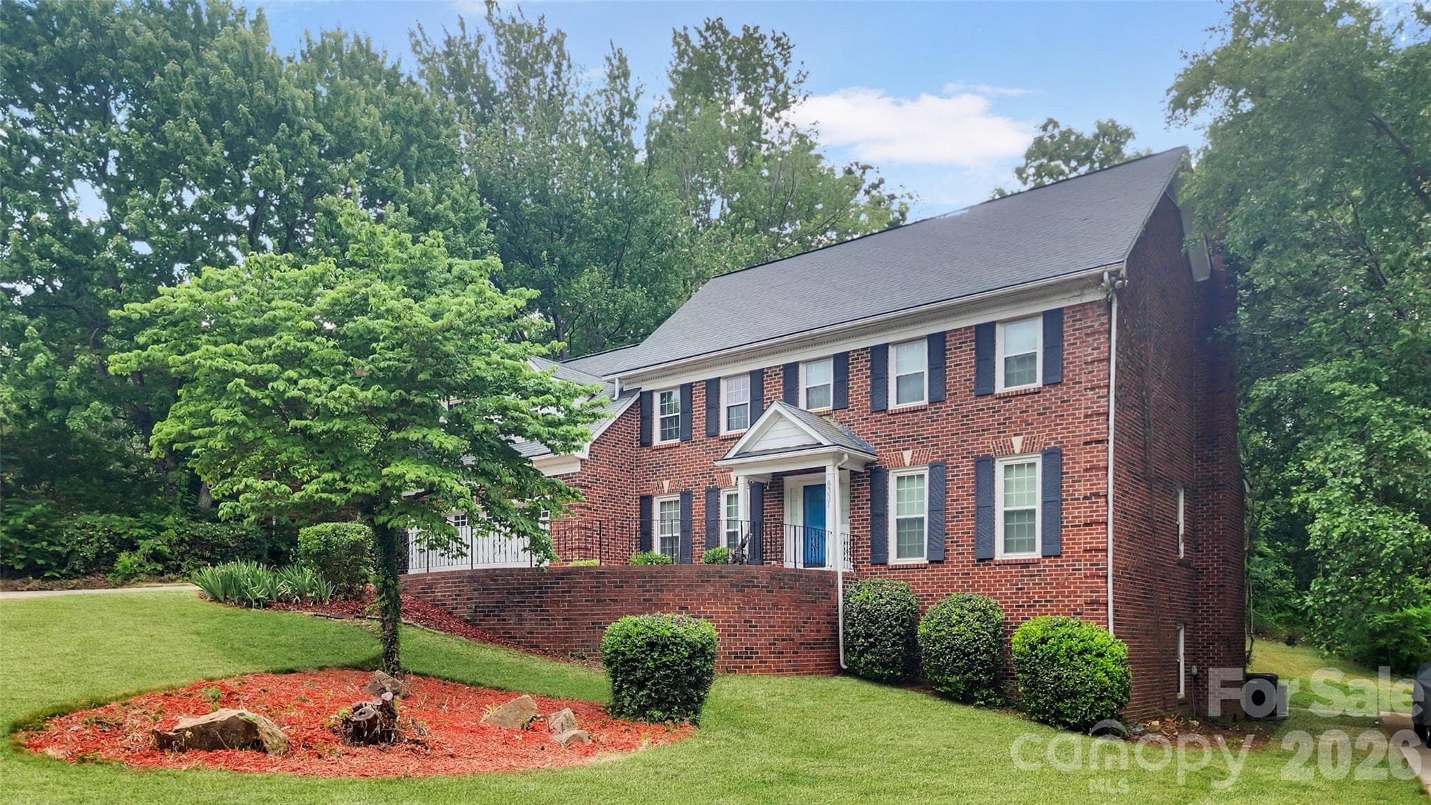 Single Family Residence at 8331 Dunstaff Road, Charlotte, photo 2 of 31