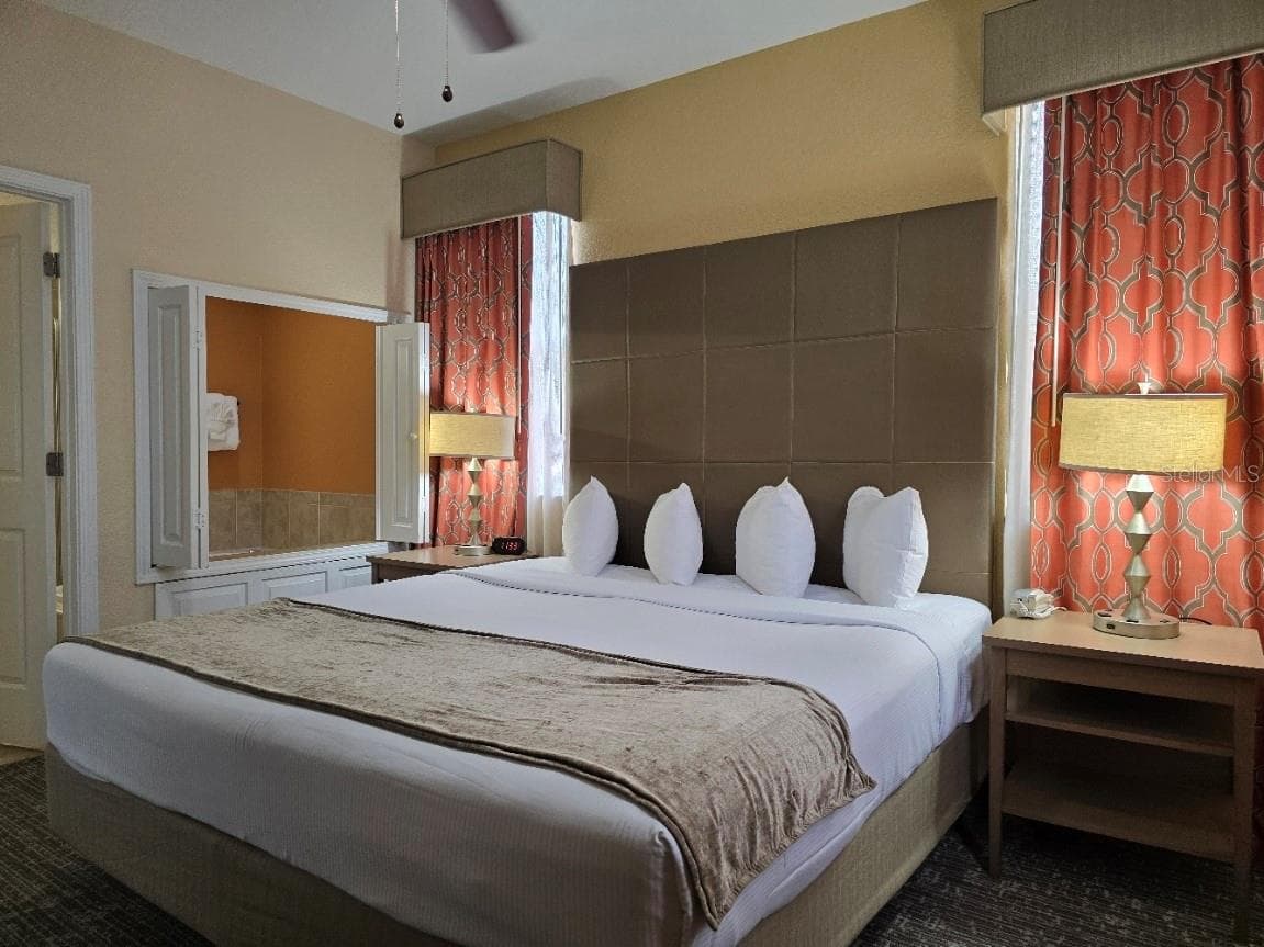 Condo - Hotel at 12556 FLORIDAYS RESORT DR #A-201, ORLANDO, photo 4 of 23
