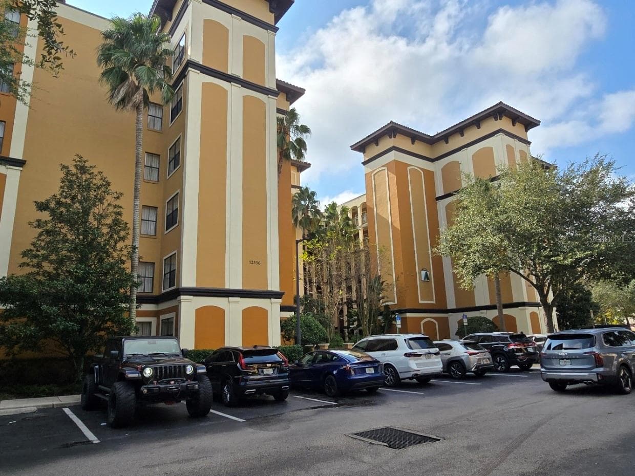 Condo - Hotel at 12556 FLORIDAYS RESORT DR #A-201, ORLANDO, photo 17 of 23