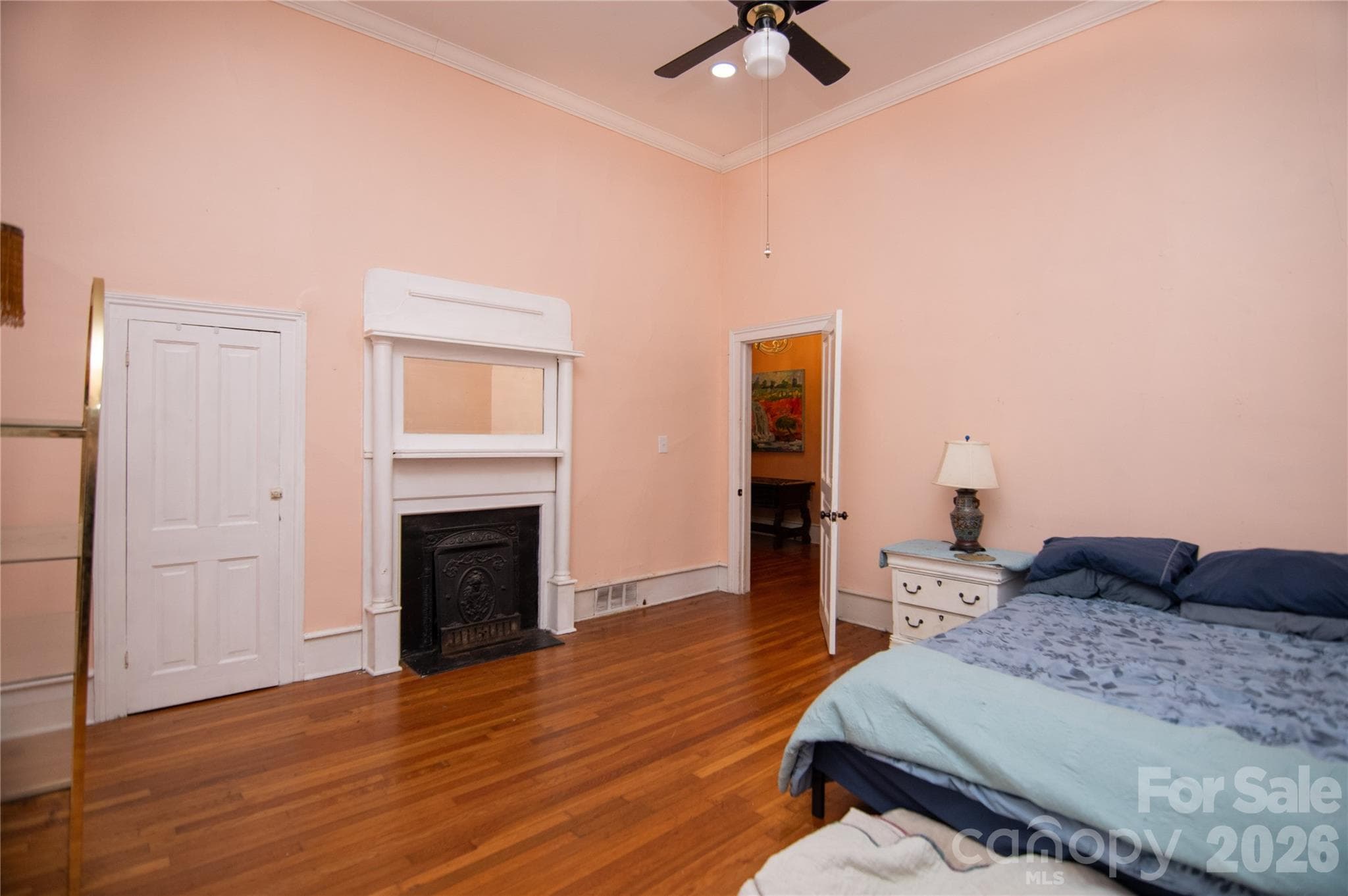 Single Family Residence at 600 W Warren Street, Shelby, photo 5 of 16