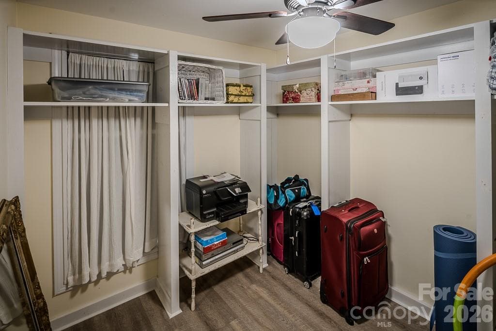 Dressing room/ storage off of primary bedroom - 38 Rocky Meadows Road, Newland