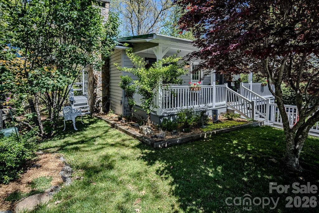 Beautifully landscaped yard - 38 Rocky Meadows Road, Newland