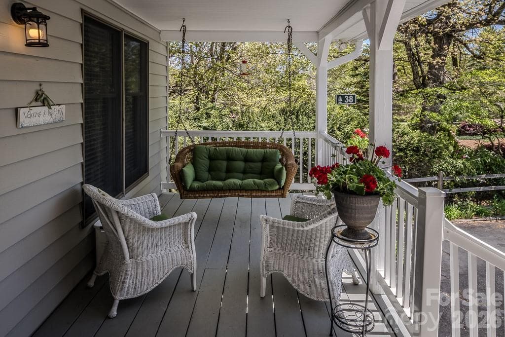 Nice porch swing to take in the outdoor beauty - 38 Rocky Meadows Road, Newland