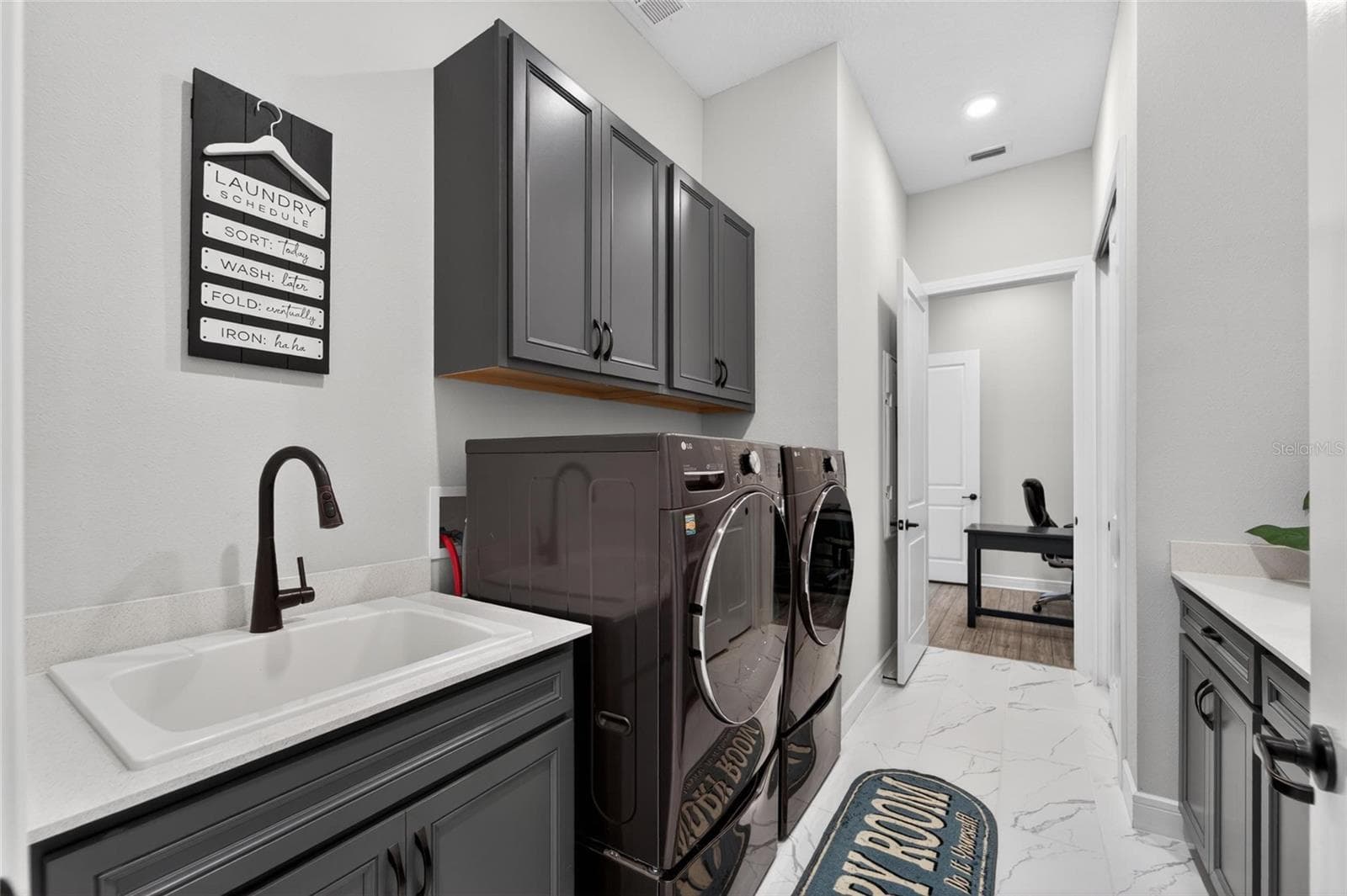 Laundry room - 18752 HORIZON VIEW PT, LAND O LAKES