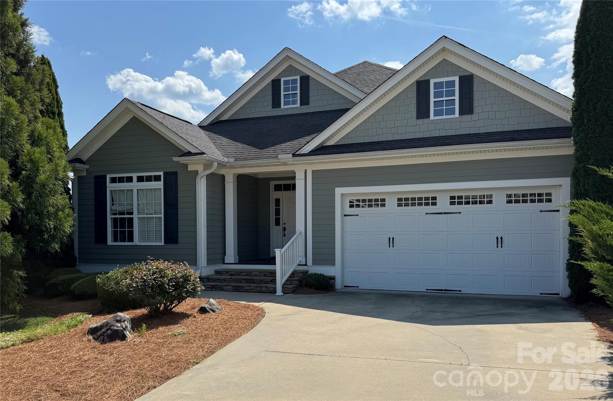 Single Family Residence at Hendersonville, photo 2 of 32
