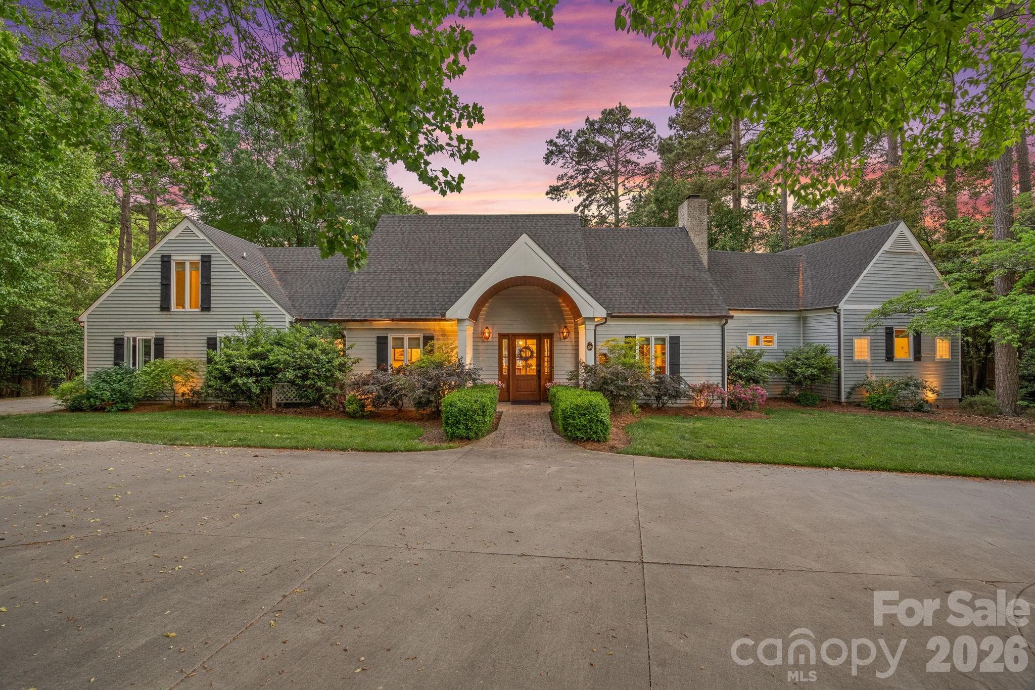 Welcome home to 107 Beachview Drive - Mooresville