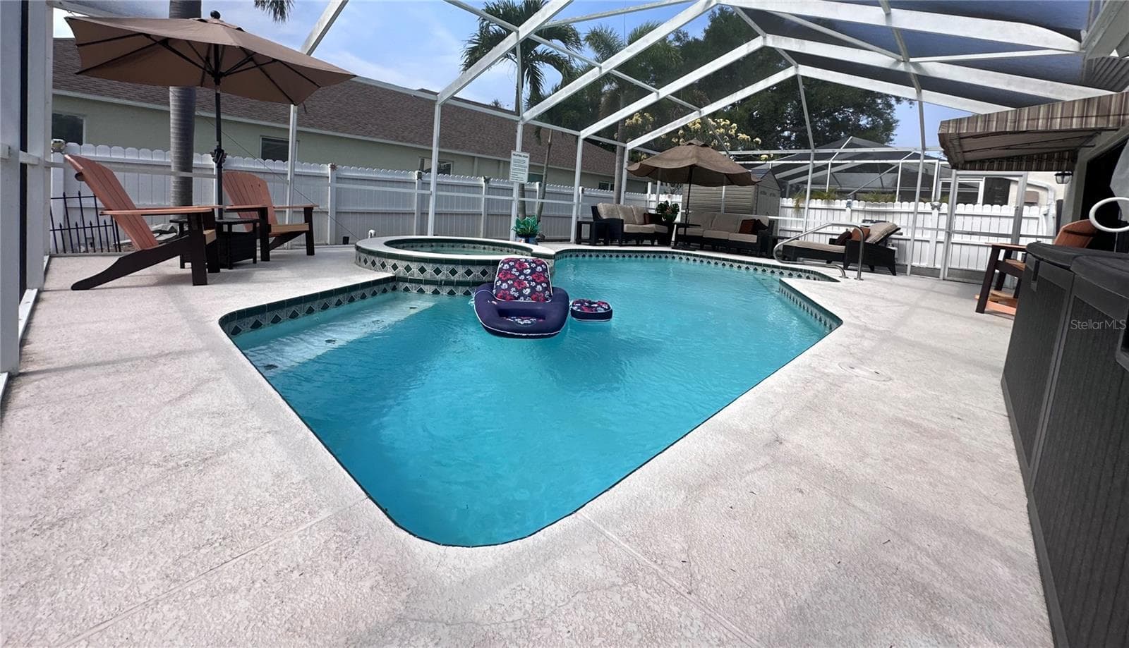 Single Family Residence at 10632 LAKE VISTA DR, SEMINOLE, photo 10 of 43