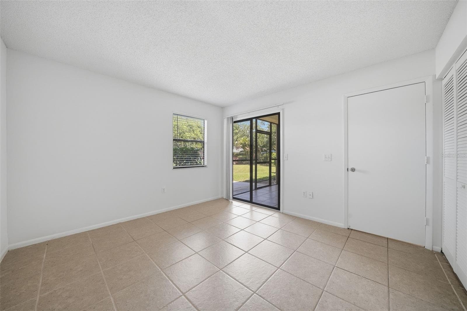 Primary bedroom - 3001 58TH AVE S #1005, ST PETERSBURG