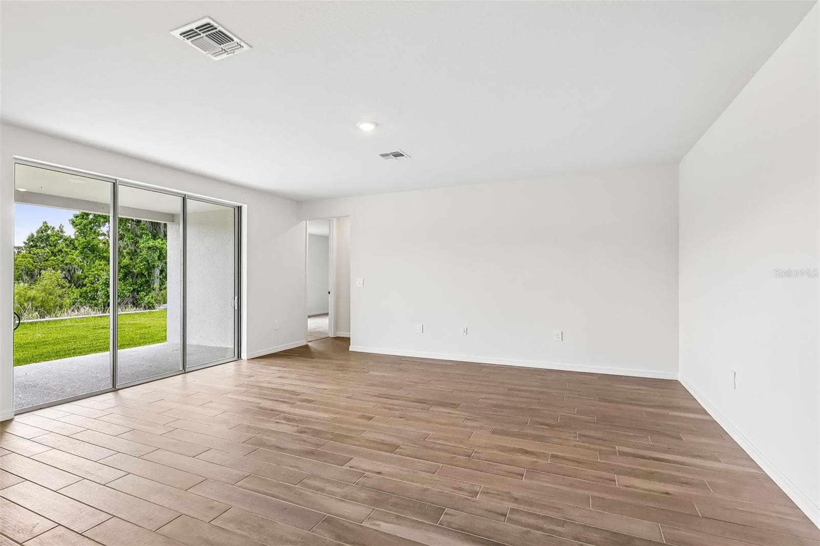Single Family Residence at 3335 ORCHARD LOOP, BARTOW, photo 7 of 47