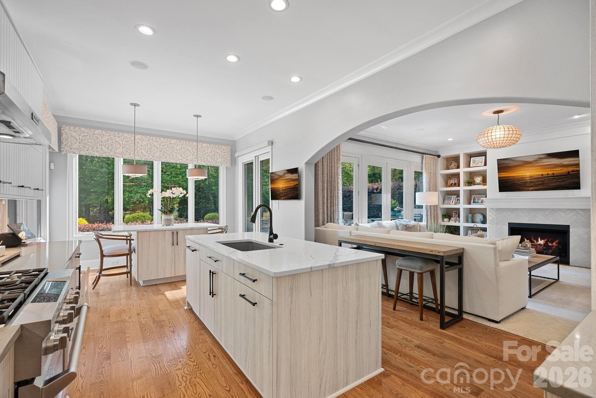 Kitchen with Breakfast Area - Mooresville