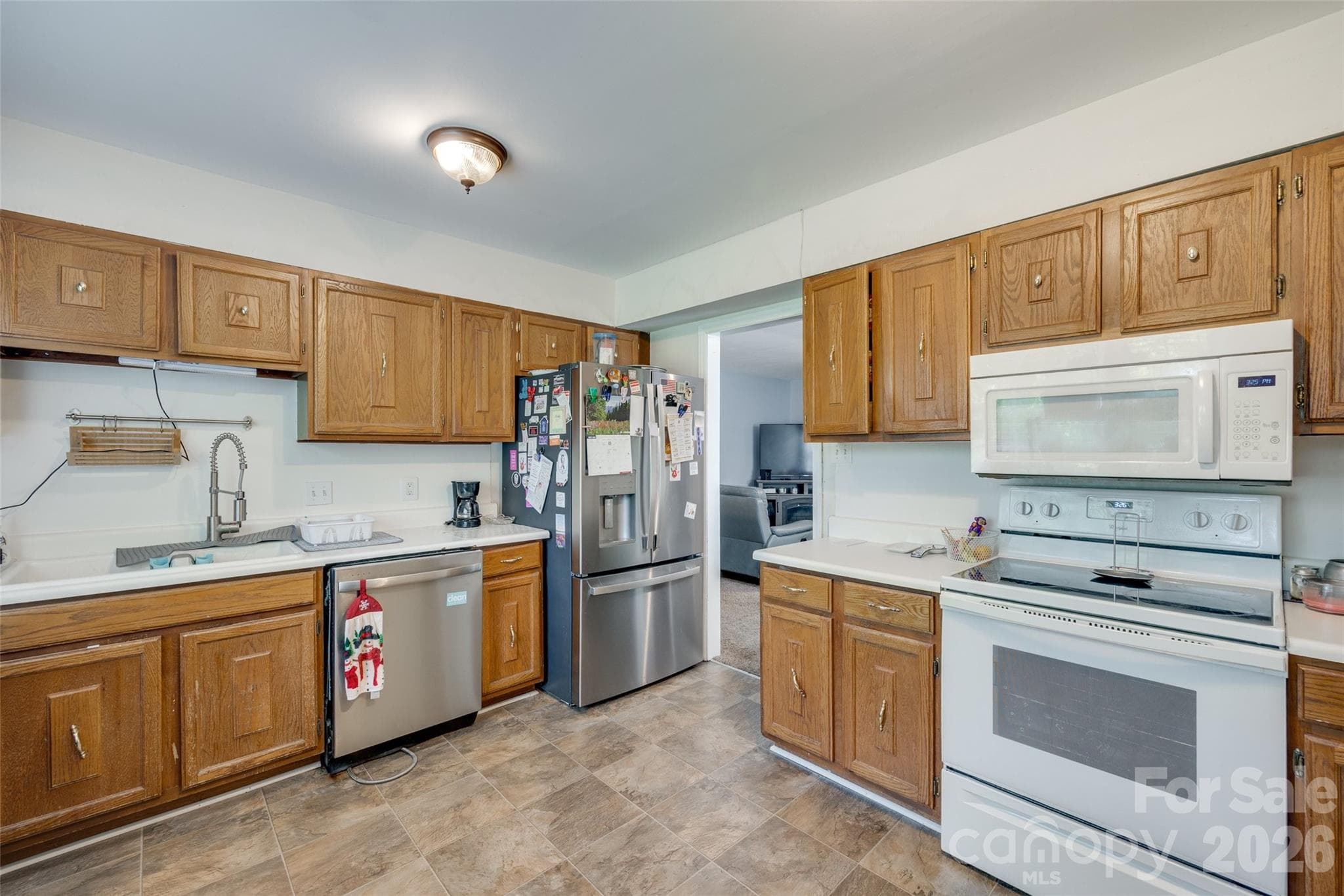 Single Family Residence at 679 Fairforest Road, Chester, photo 8 of 30