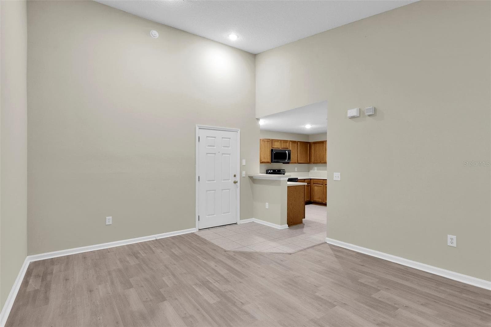 Condominium at 6111 MAGGIES CIR #110, JACKSONVILLE, photo 5 of 44