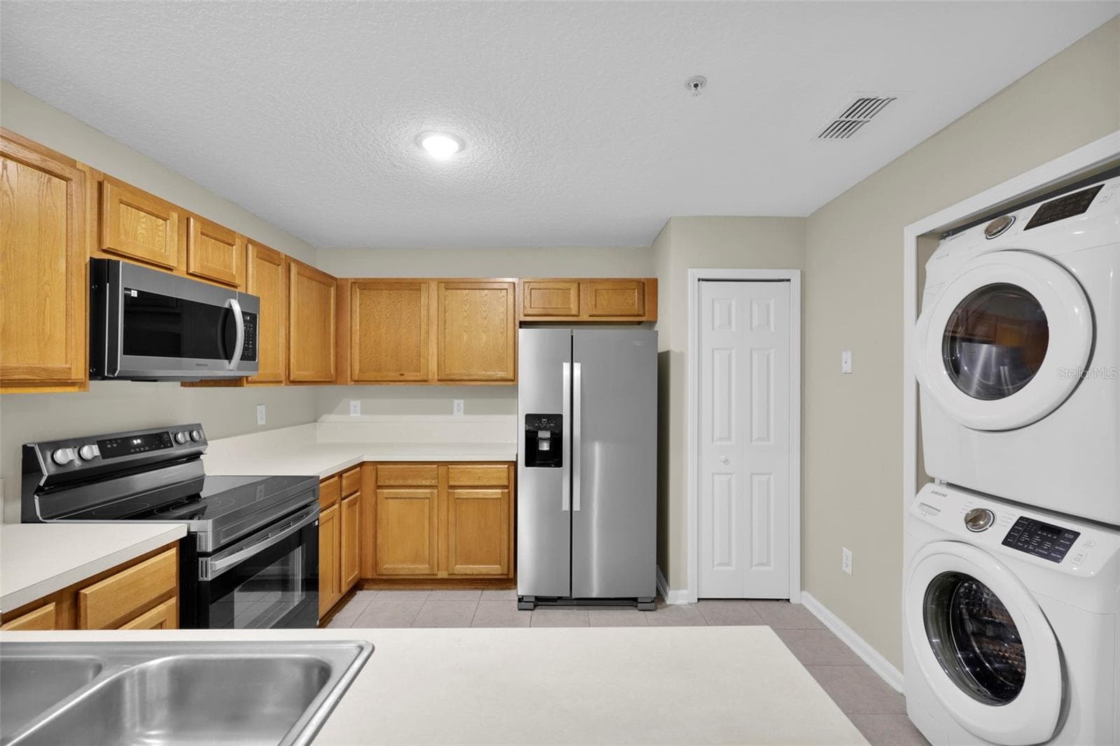 Condominium at 6111 MAGGIES CIR #110, JACKSONVILLE, photo 7 of 44