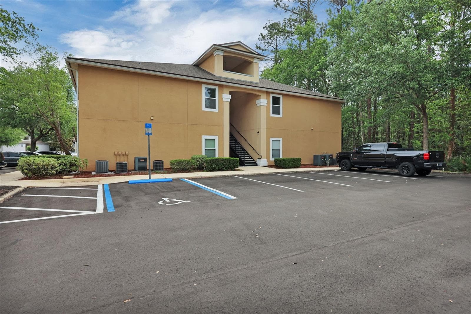 Condominium at 6111 MAGGIES CIR #110, JACKSONVILLE, photo 32 of 44