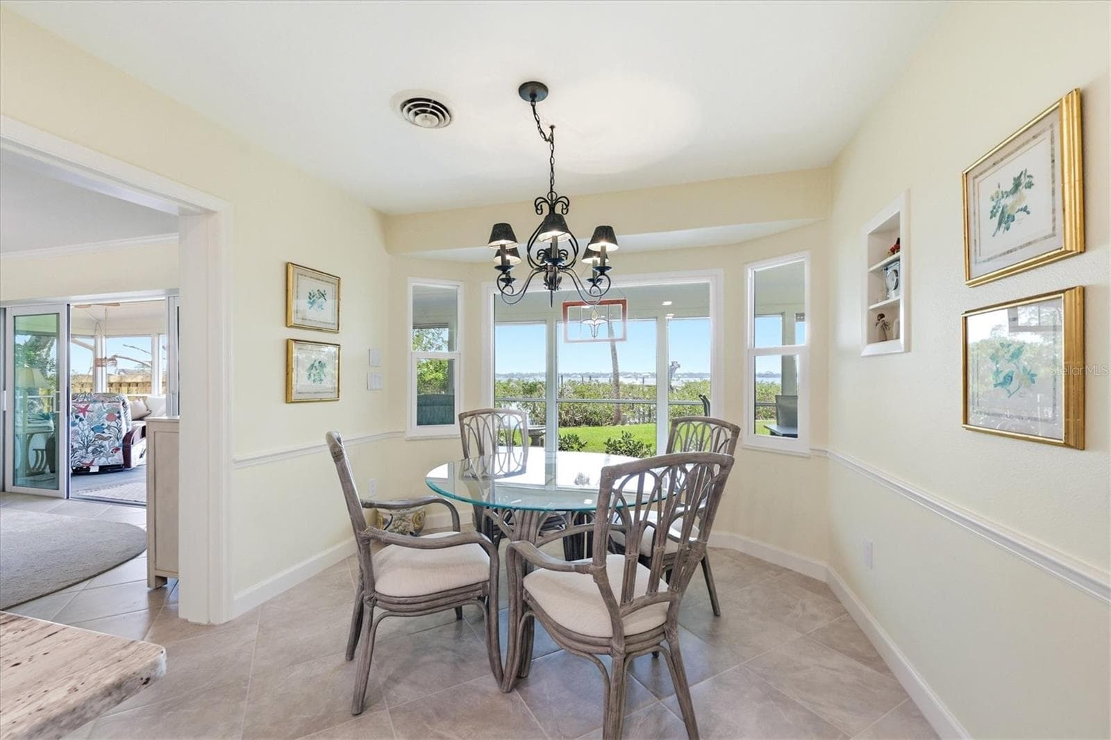 Breakfast Nook - 6421 MANASOTA KEY RD, ENGLEWOOD