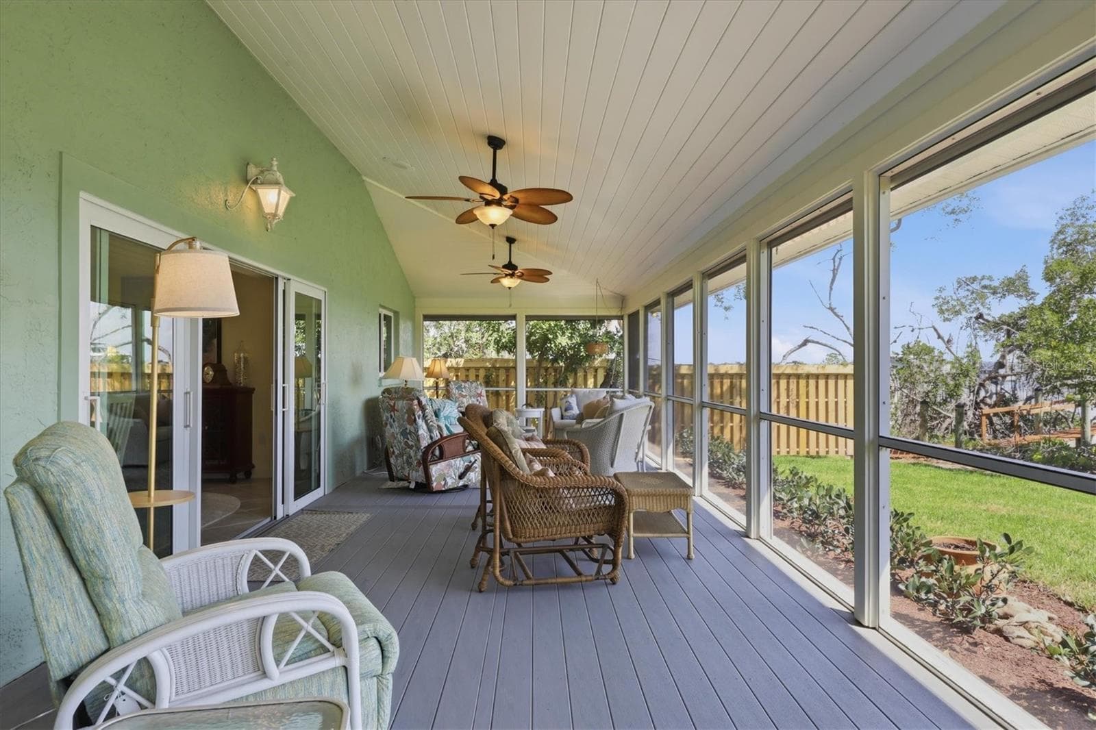 Screened Lanai - 6421 MANASOTA KEY RD, ENGLEWOOD