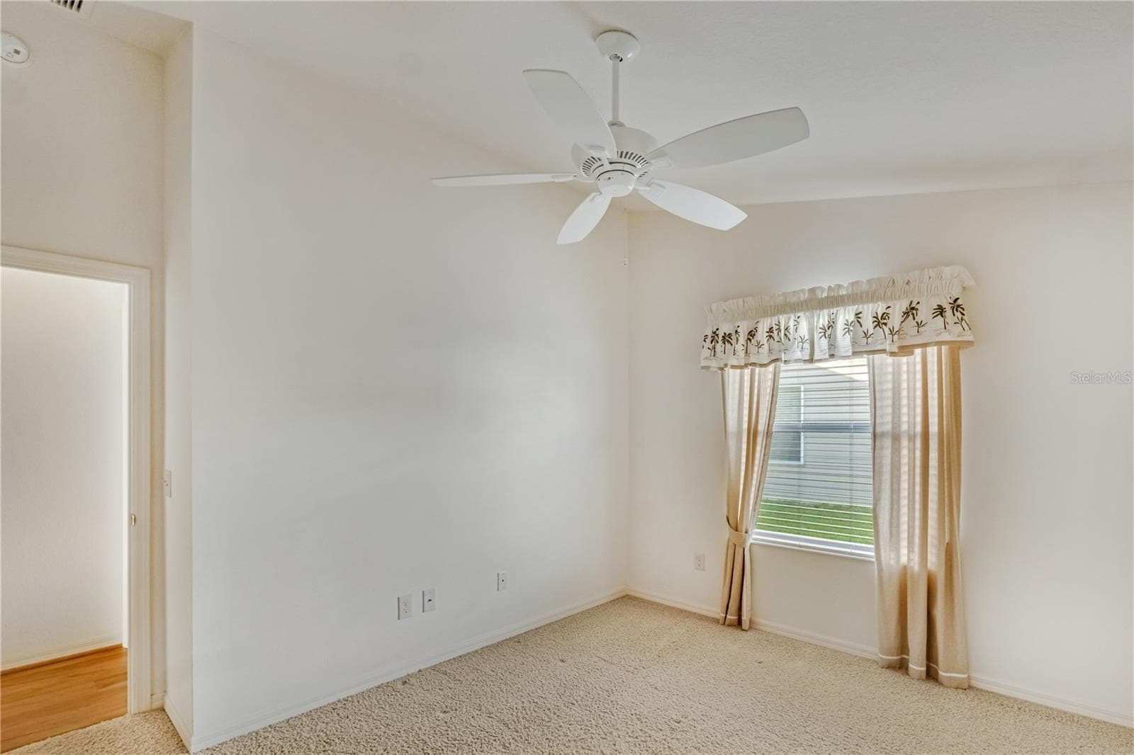 Villa at 1806 QUEENSBURY TER, THE VILLAGES, photo 20 of 28