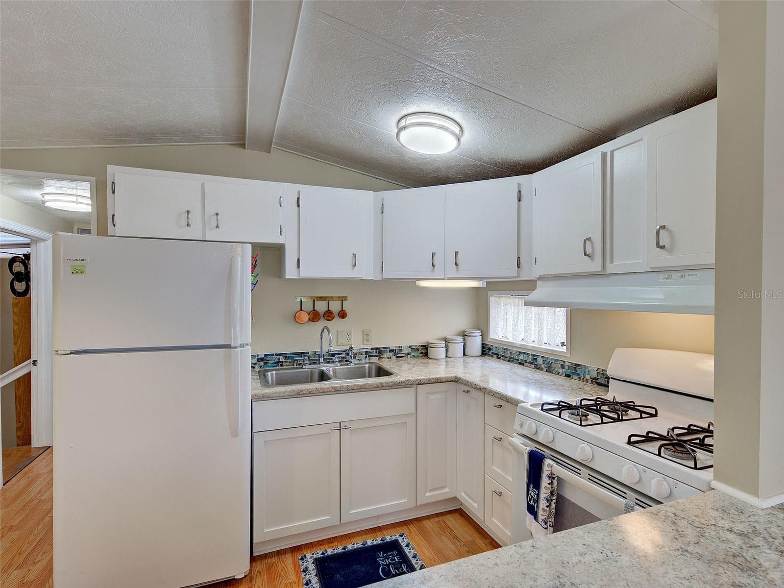 Manufactured Home at 1475 FLAMINGO DR #286, ENGLEWOOD, photo 11 of 70