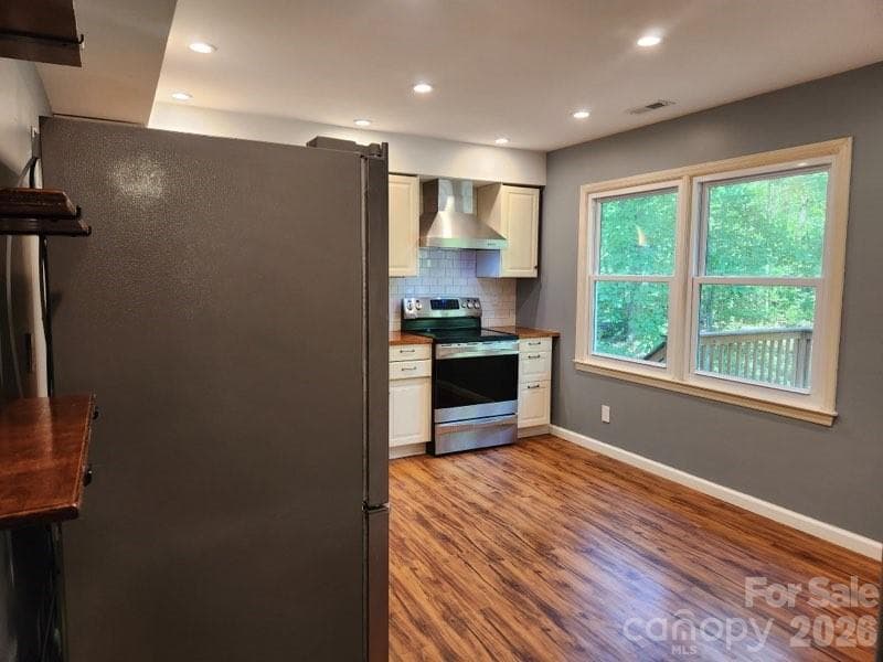 Single Family Residence at 328 Swamp Fox Drive, Fort Mill, photo 14 of 24
