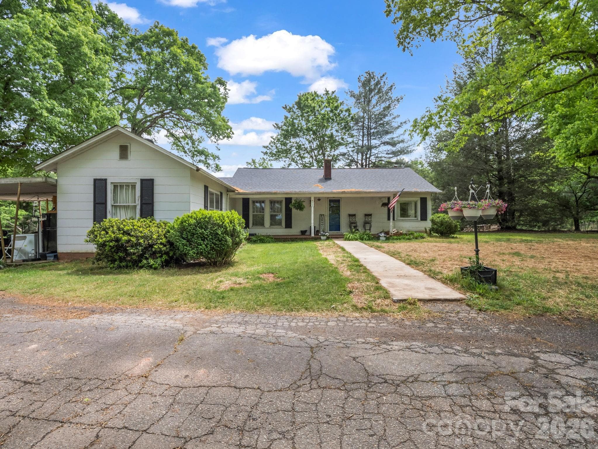 Single Family Residence at Rutherfordton, photo 6 of 48