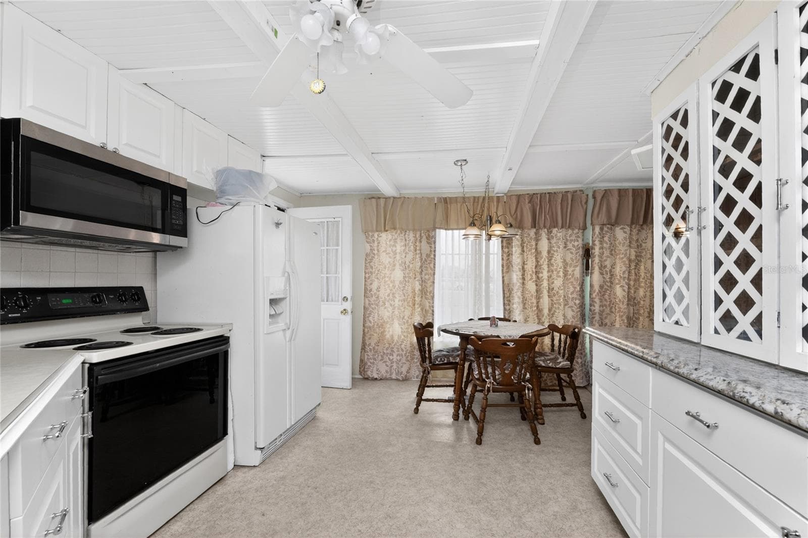 Updated ktichen! - 1380 SEAGULL DR, ENGLEWOOD
