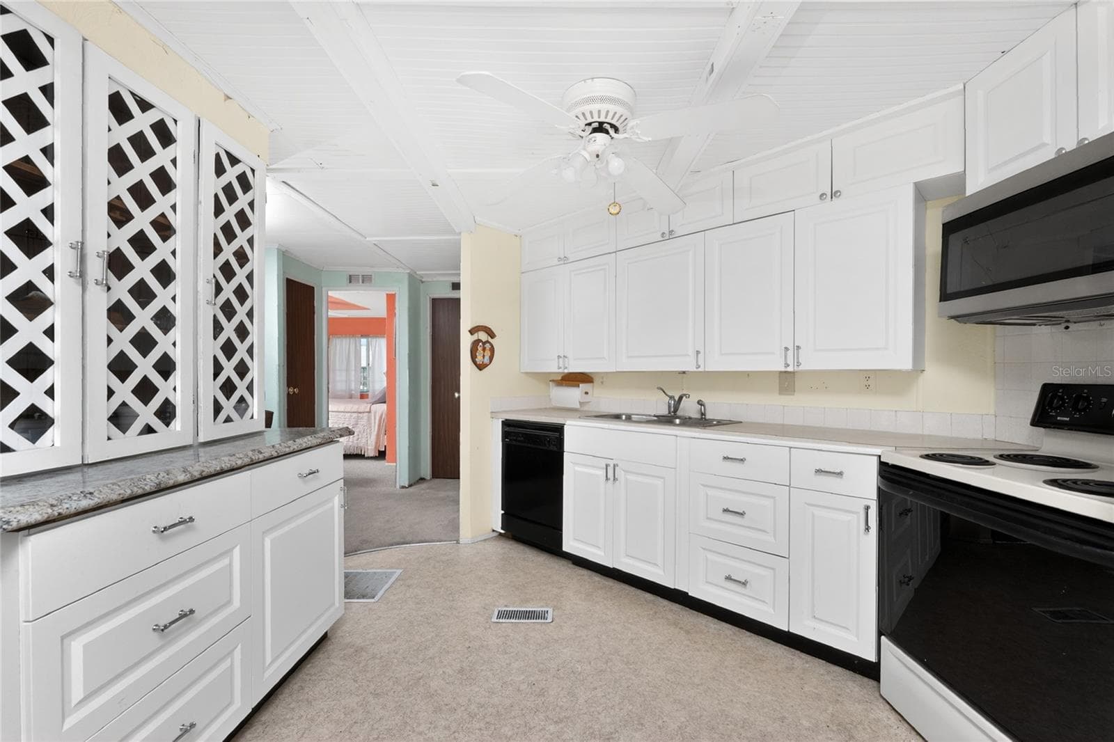 Plenty of storage is had here! - 1380 SEAGULL DR, ENGLEWOOD