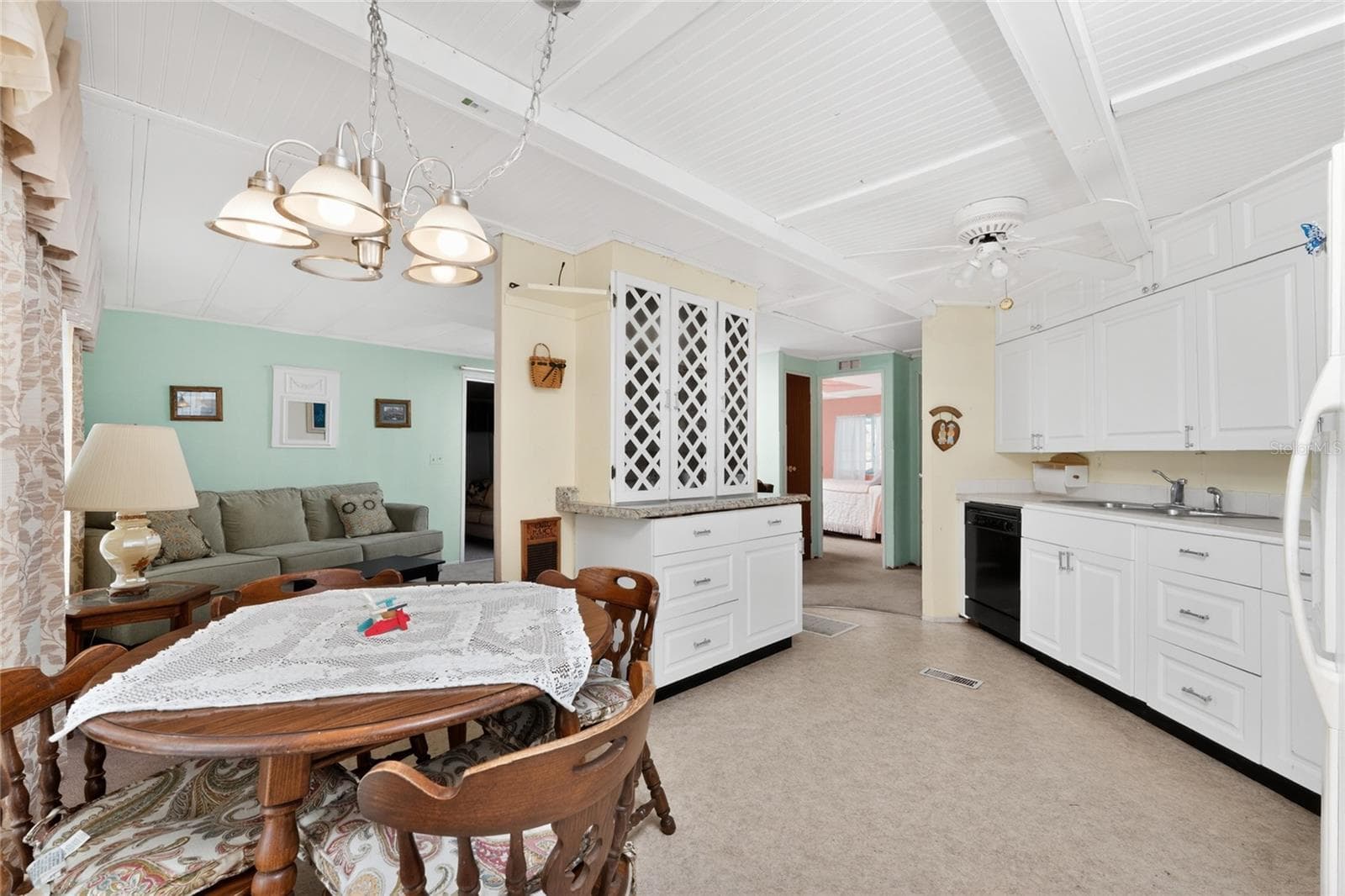 Dining area - 1380 SEAGULL DR, ENGLEWOOD