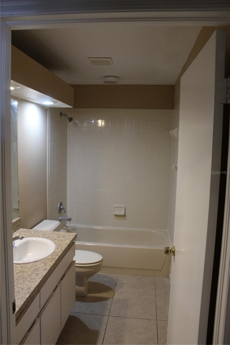 Single Family Residence at 11111 BRAMBLEBRUSH ST, TAMPA, photo 10 of 18