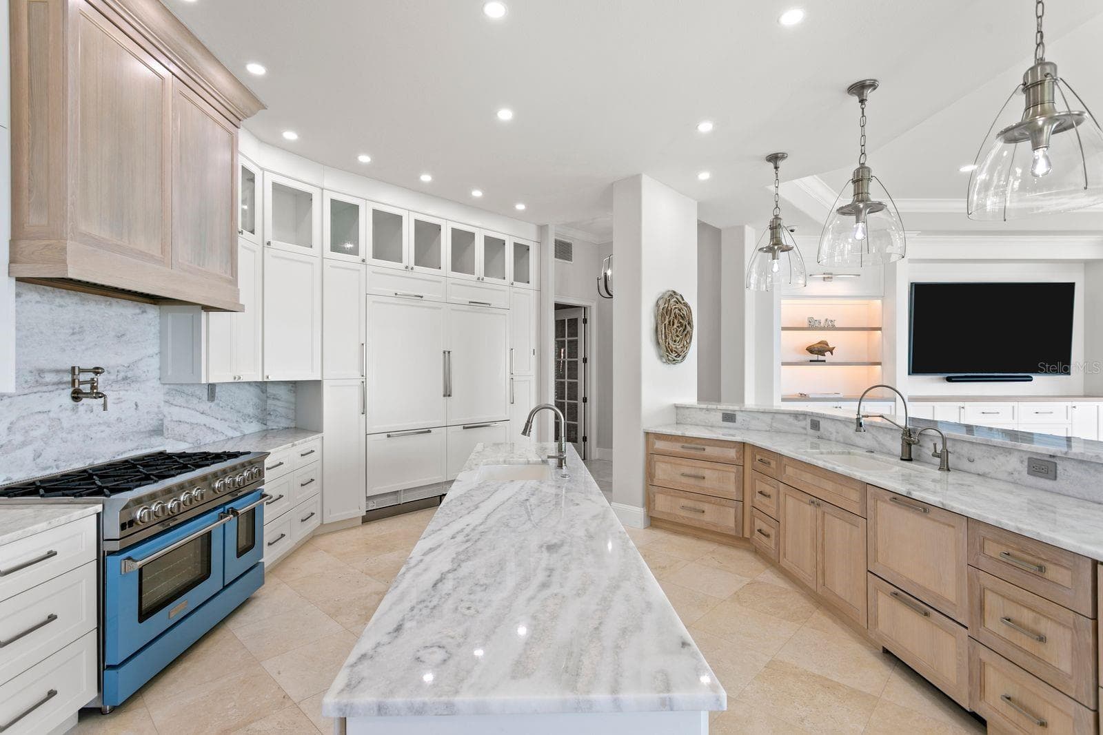 Refined kitchen overlooking the family room. - 611 1ST AVE S, TIERRA VERDE