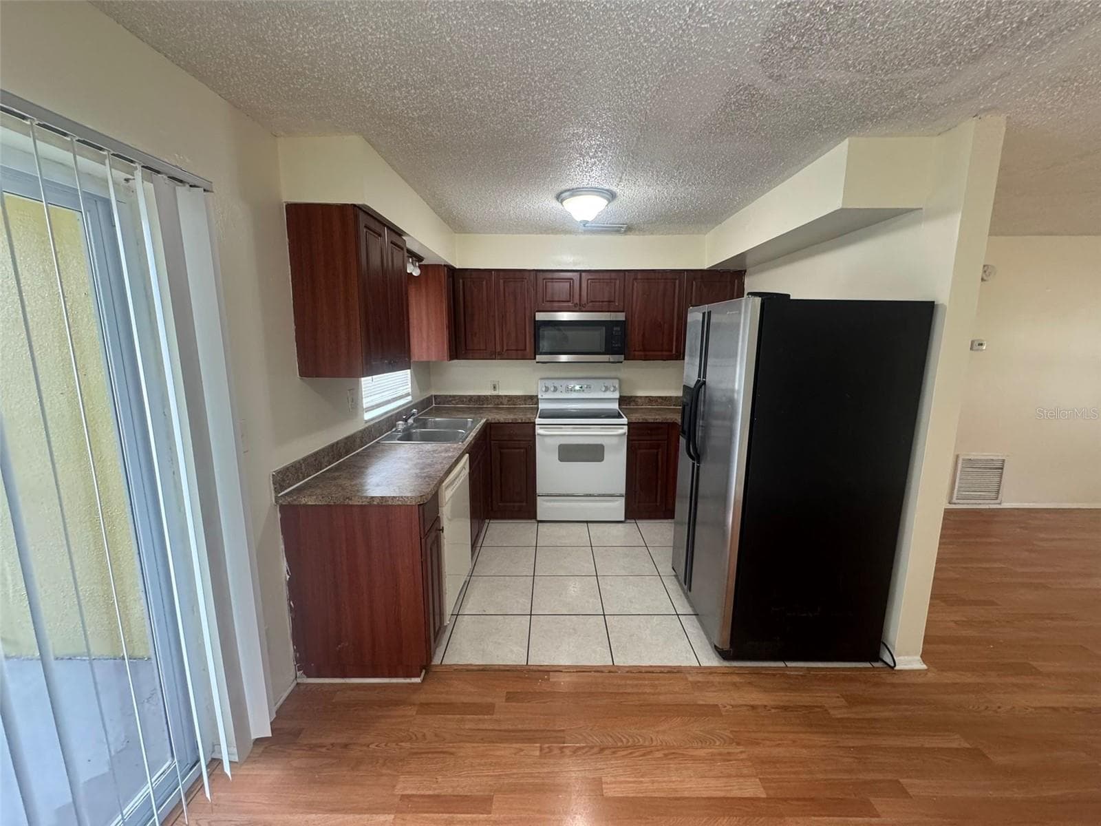 Condominium at 2800 E 113TH AVE #B1204, TAMPA, photo 6 of 26