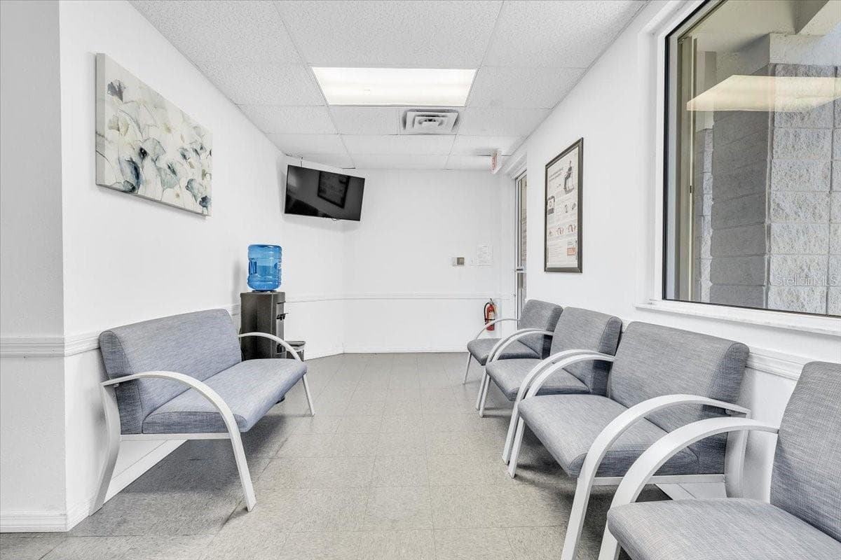 SUITE 102A Waiting Room - 3300 TAMIAMI TRL #2, PORT CHARLOTTE