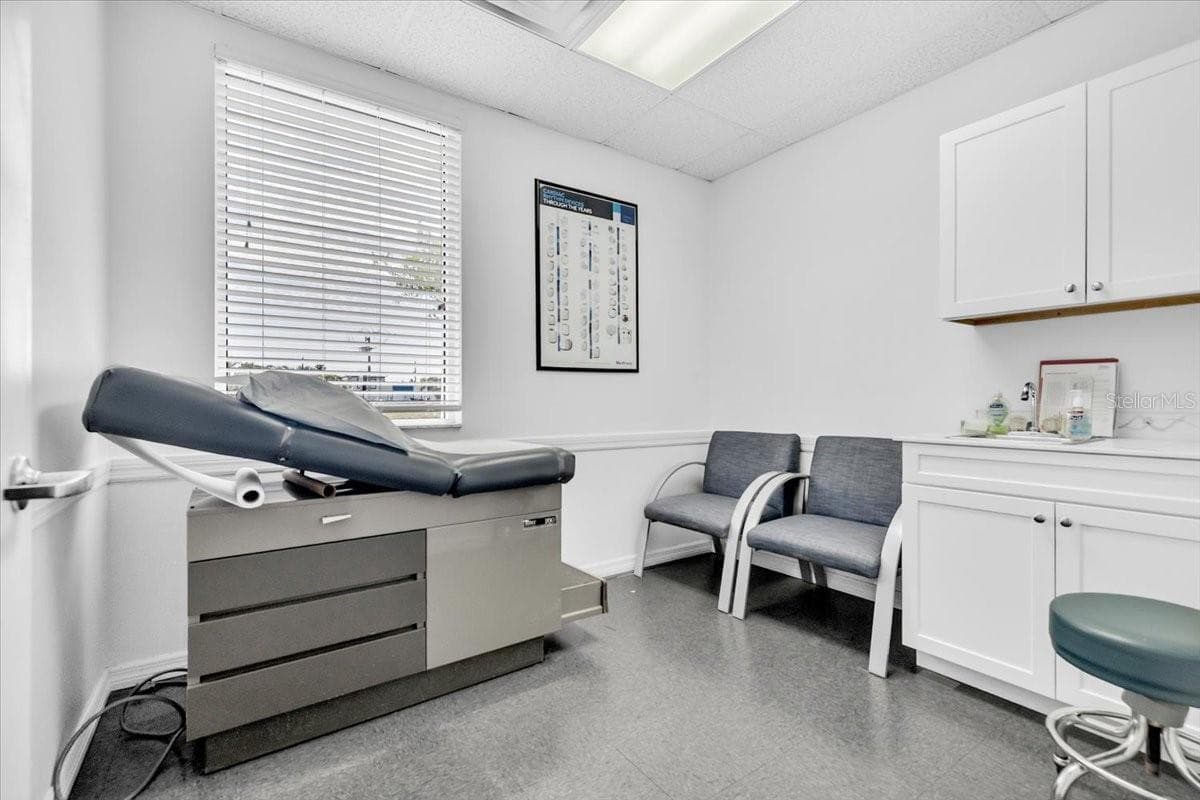 SUITE 102A Exam Room - 3300 TAMIAMI TRL #2, PORT CHARLOTTE