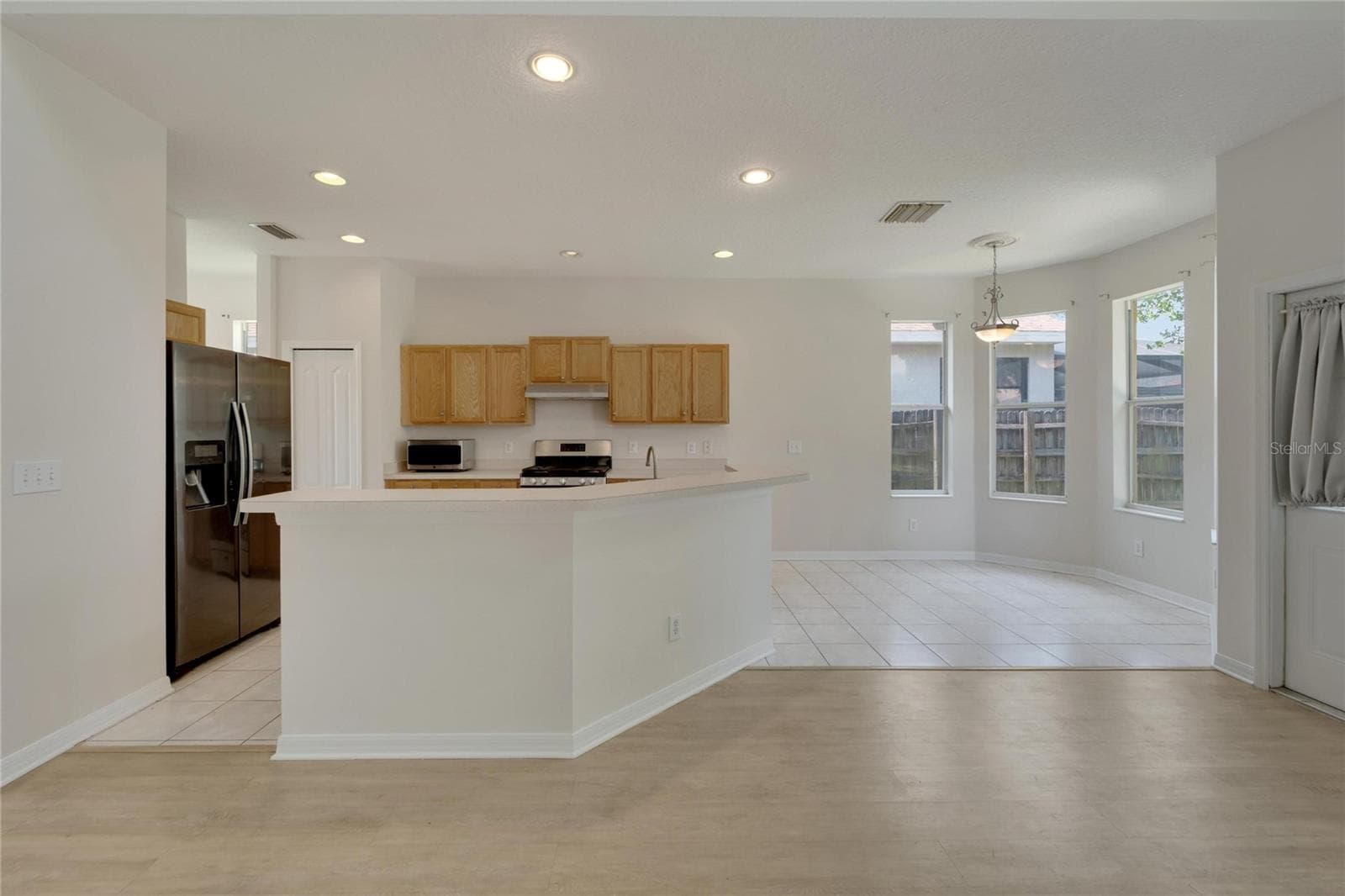 Single Family Residence at 411 DURHAM SHORE CT, APOLLO BEACH, photo 22 of 67