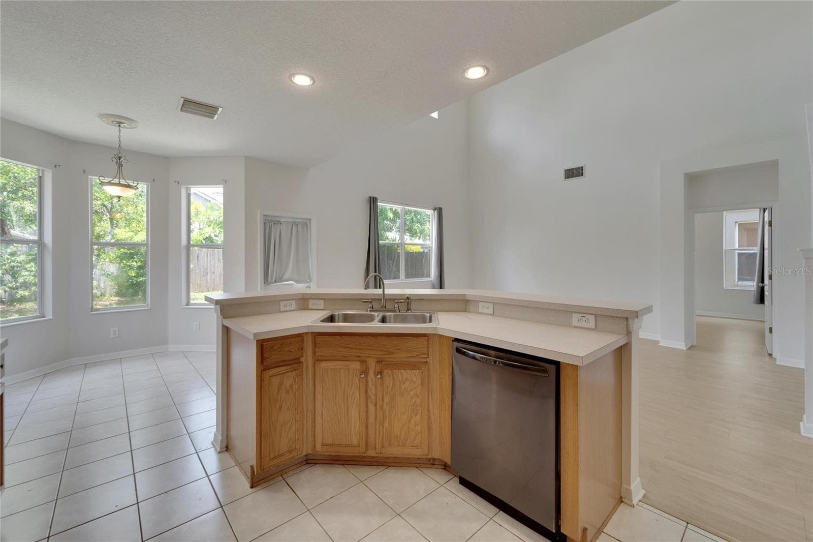 Single Family Residence at 411 DURHAM SHORE CT, APOLLO BEACH, photo 28 of 67