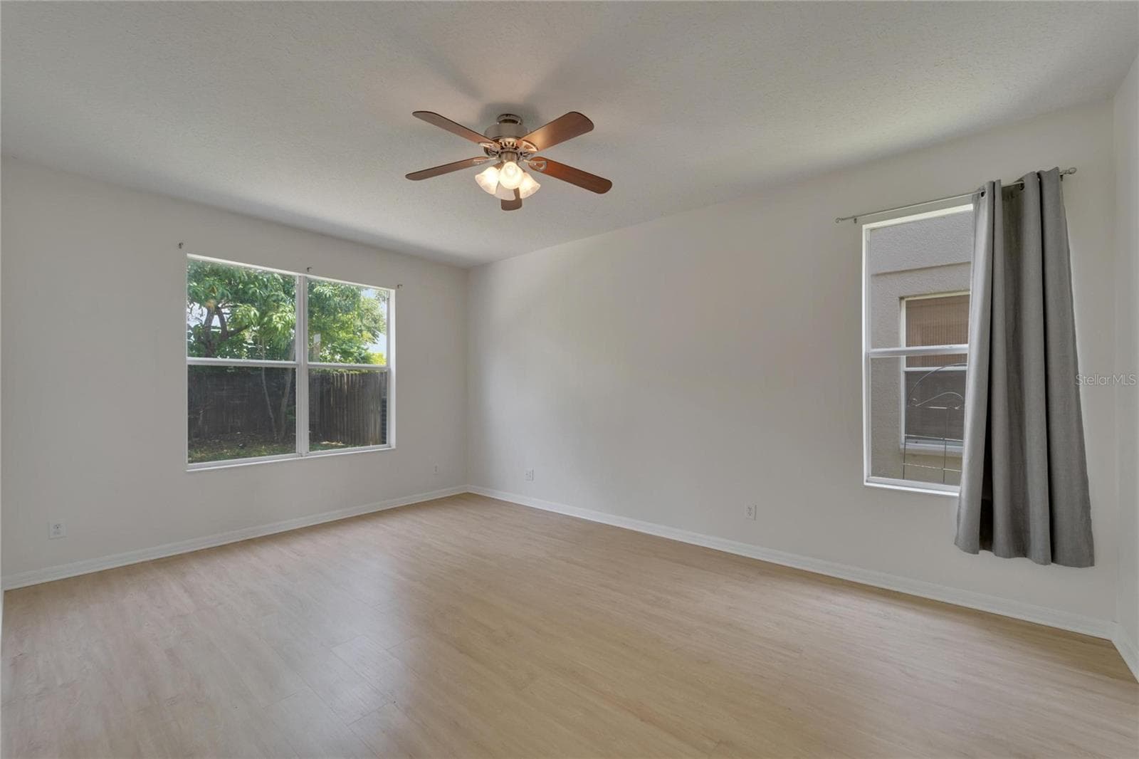 Single Family Residence at 411 DURHAM SHORE CT, APOLLO BEACH, photo 32 of 67