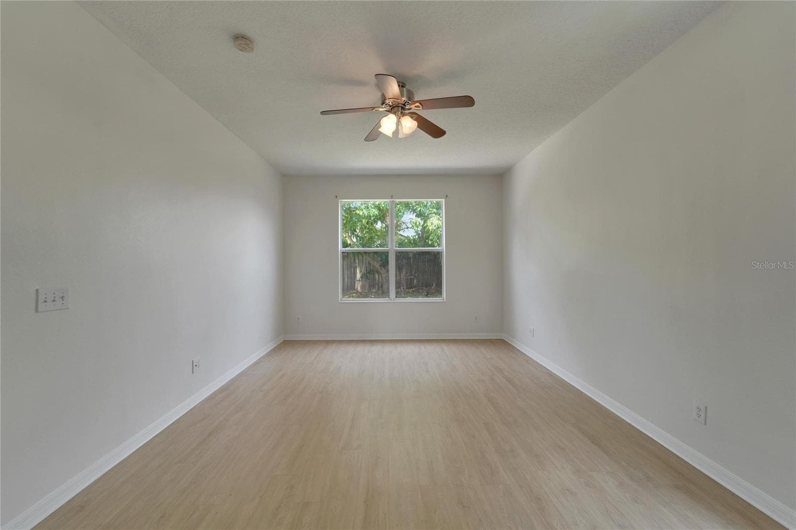 Single Family Residence at 411 DURHAM SHORE CT, APOLLO BEACH, photo 33 of 67