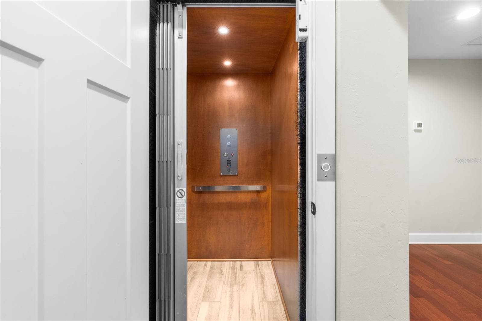 Elevator - 8026 NE 221ST ST, MELROSE