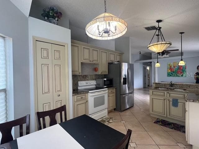 Single Family Residence at 4125 HAMPSHIRE VILLAGE CT, ORLANDO, photo 5 of 40