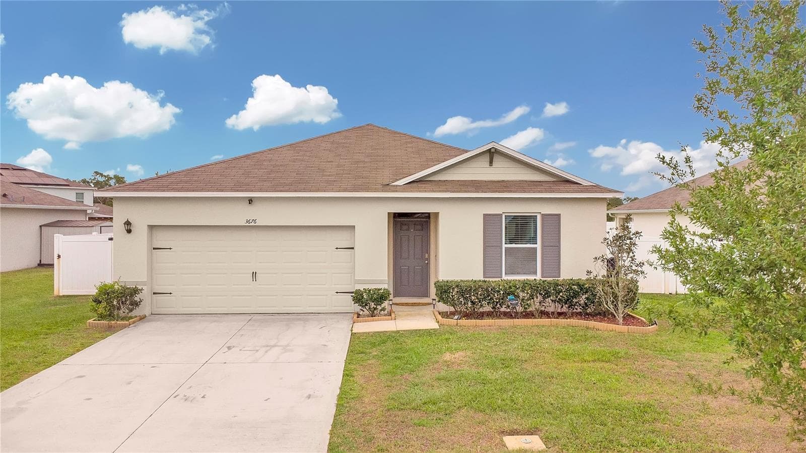 3676 SCARLET OAK DR