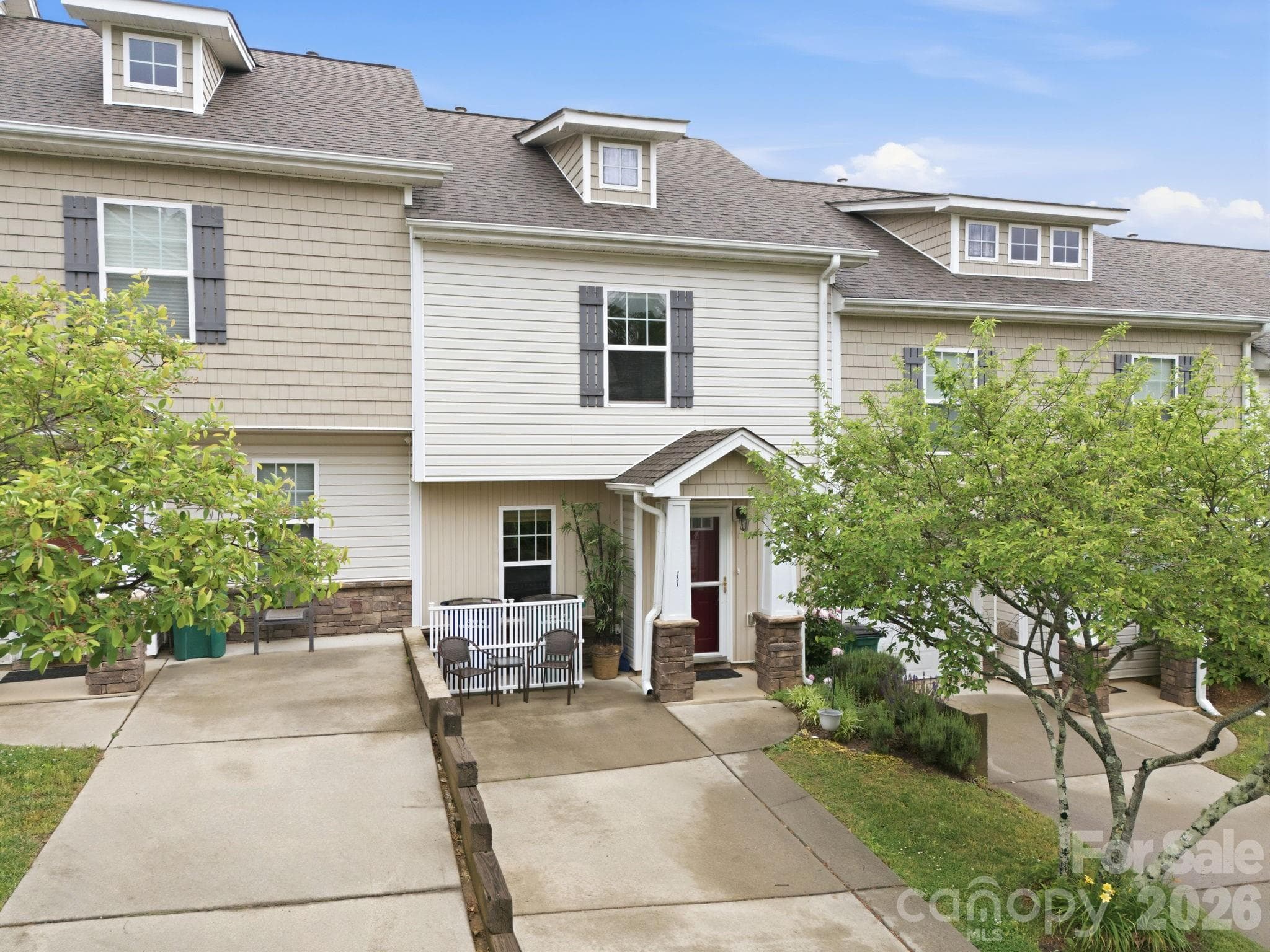 Townhouse at Weaverville, photo 2 of 36
