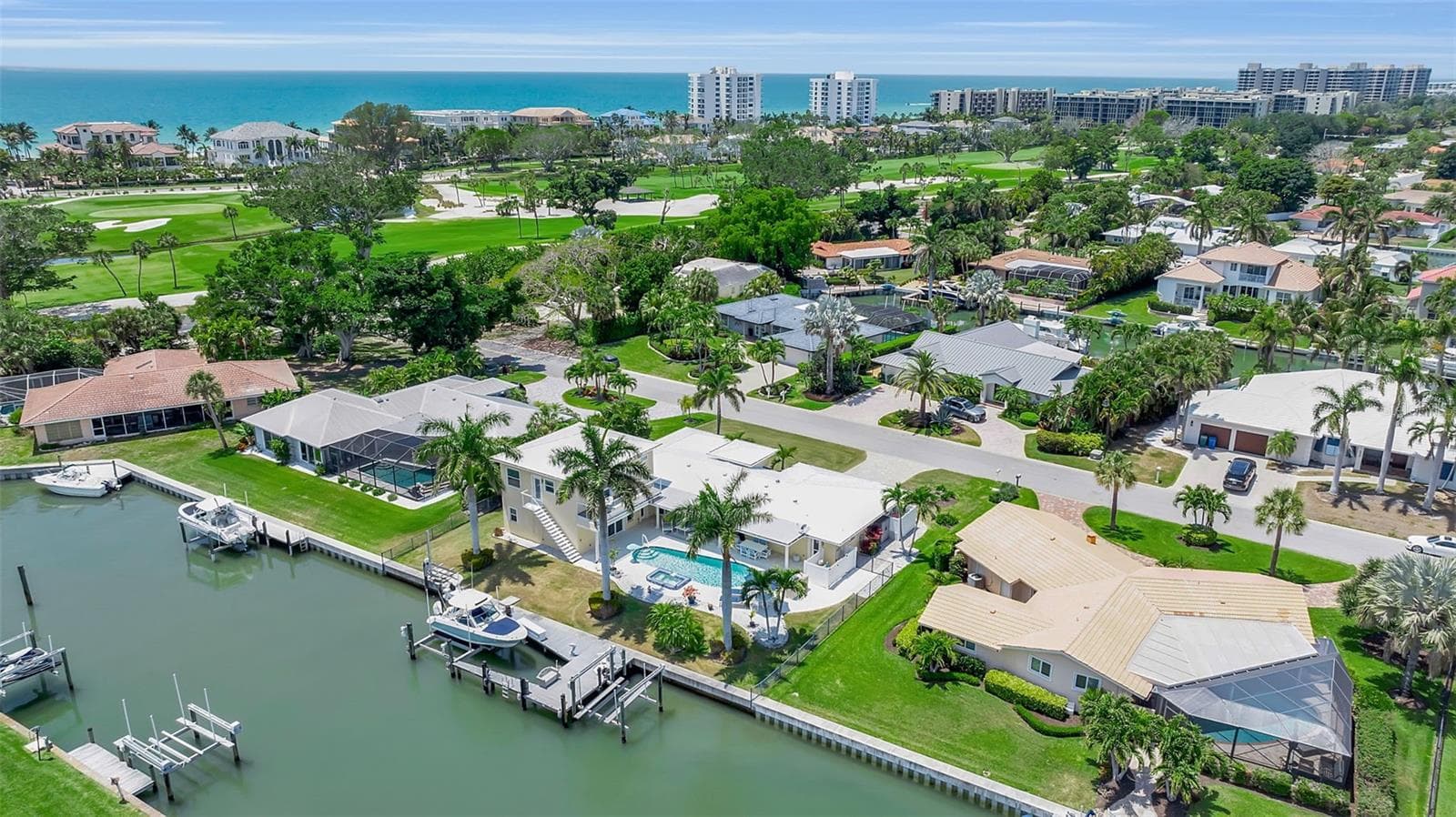 Single Family Residence at 524 HORNBLOWER LN, LONGBOAT KEY, photo 3 of 59