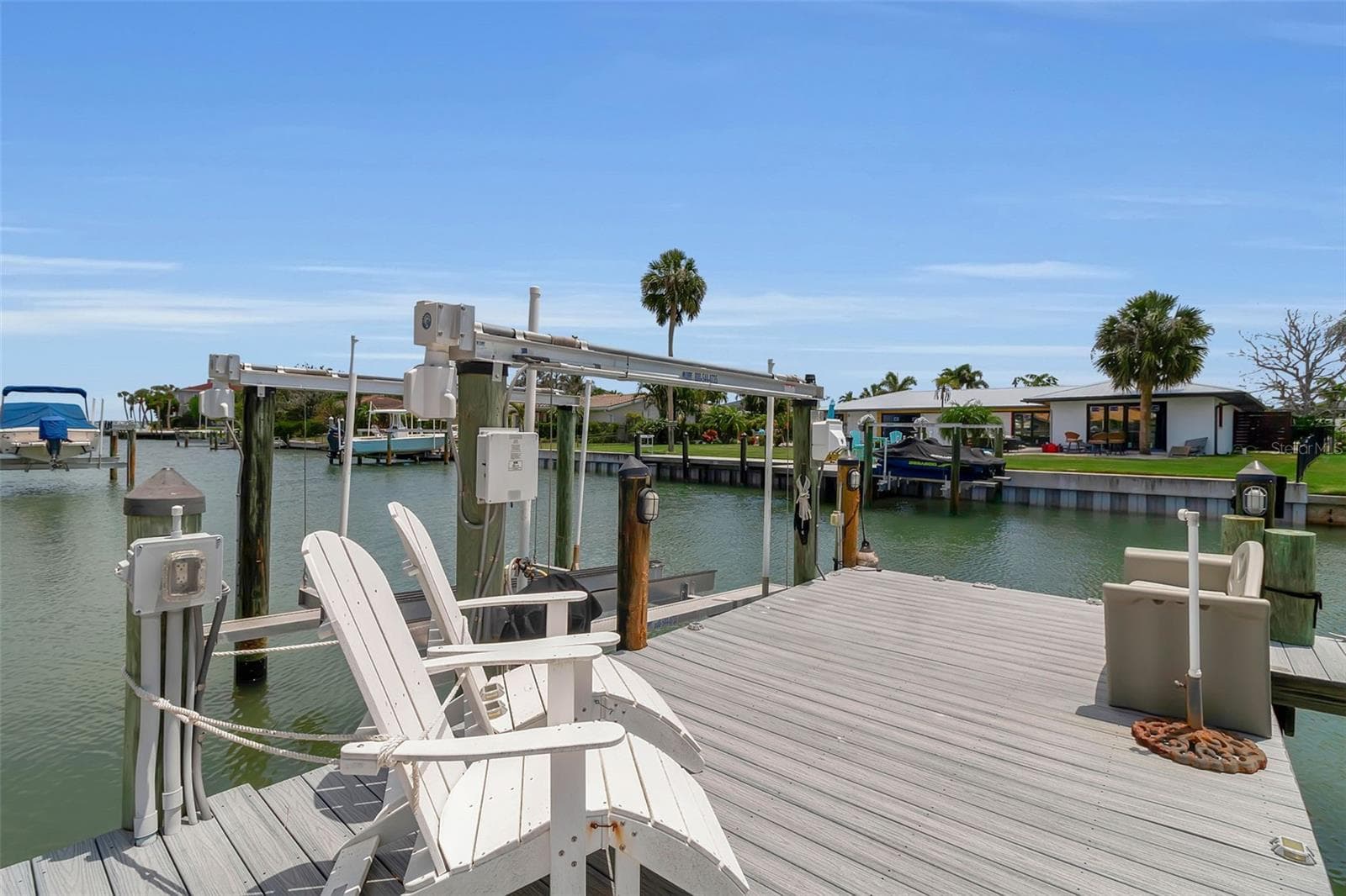 Single Family Residence at 524 HORNBLOWER LN, LONGBOAT KEY, photo 7 of 59