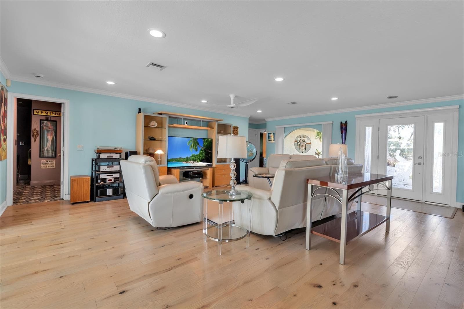 Single Family Residence at 524 HORNBLOWER LN, LONGBOAT KEY, photo 16 of 59