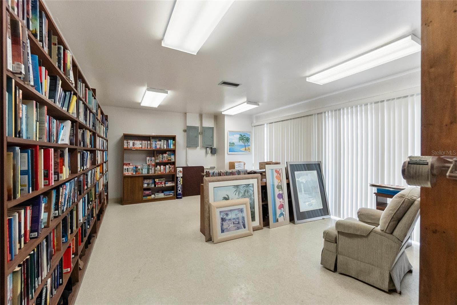Condominium at 676 PARK CIR, BRADENTON, photo 22 of 27